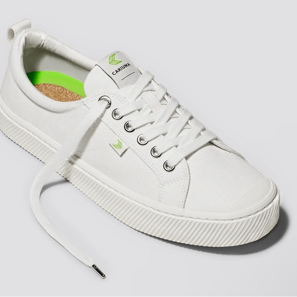 NIB Cariuma OCA Low Off-White Canvas Sneaker - Picture 3 of 16